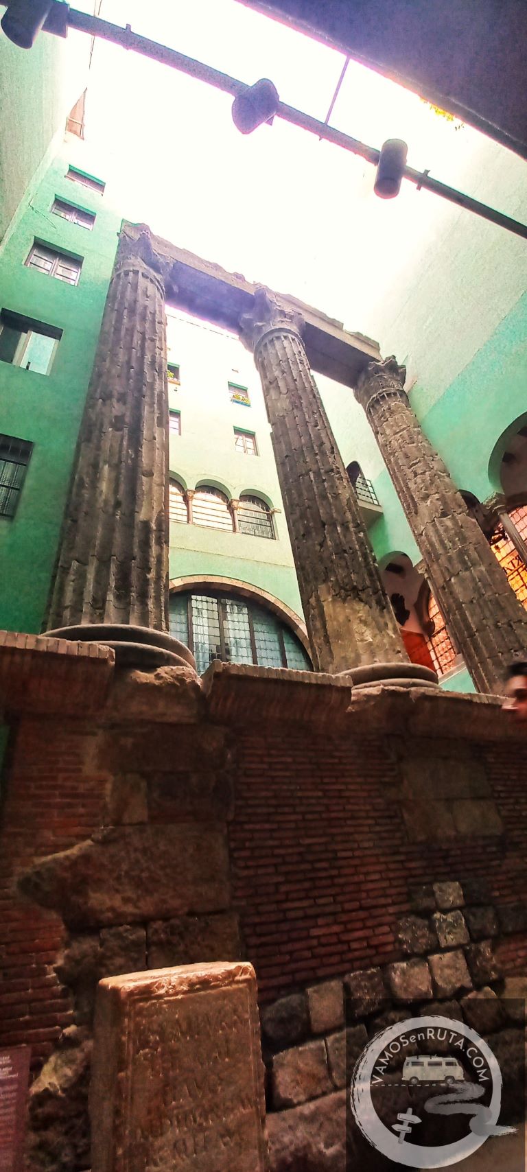 Qué ver en Barcelona. Templo de Augusto