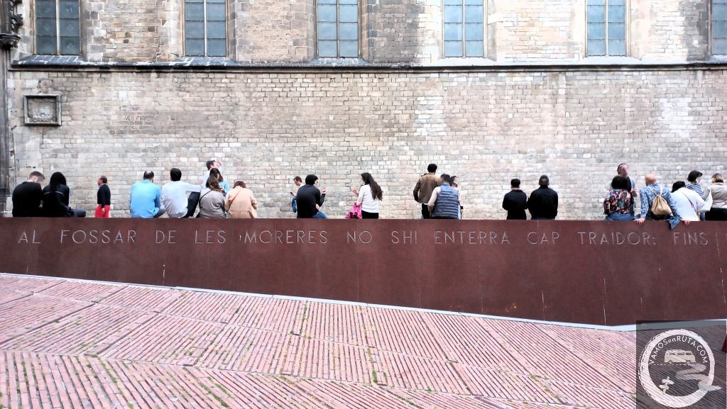 Qué ver en Barcelona. Fossar de les Moreres