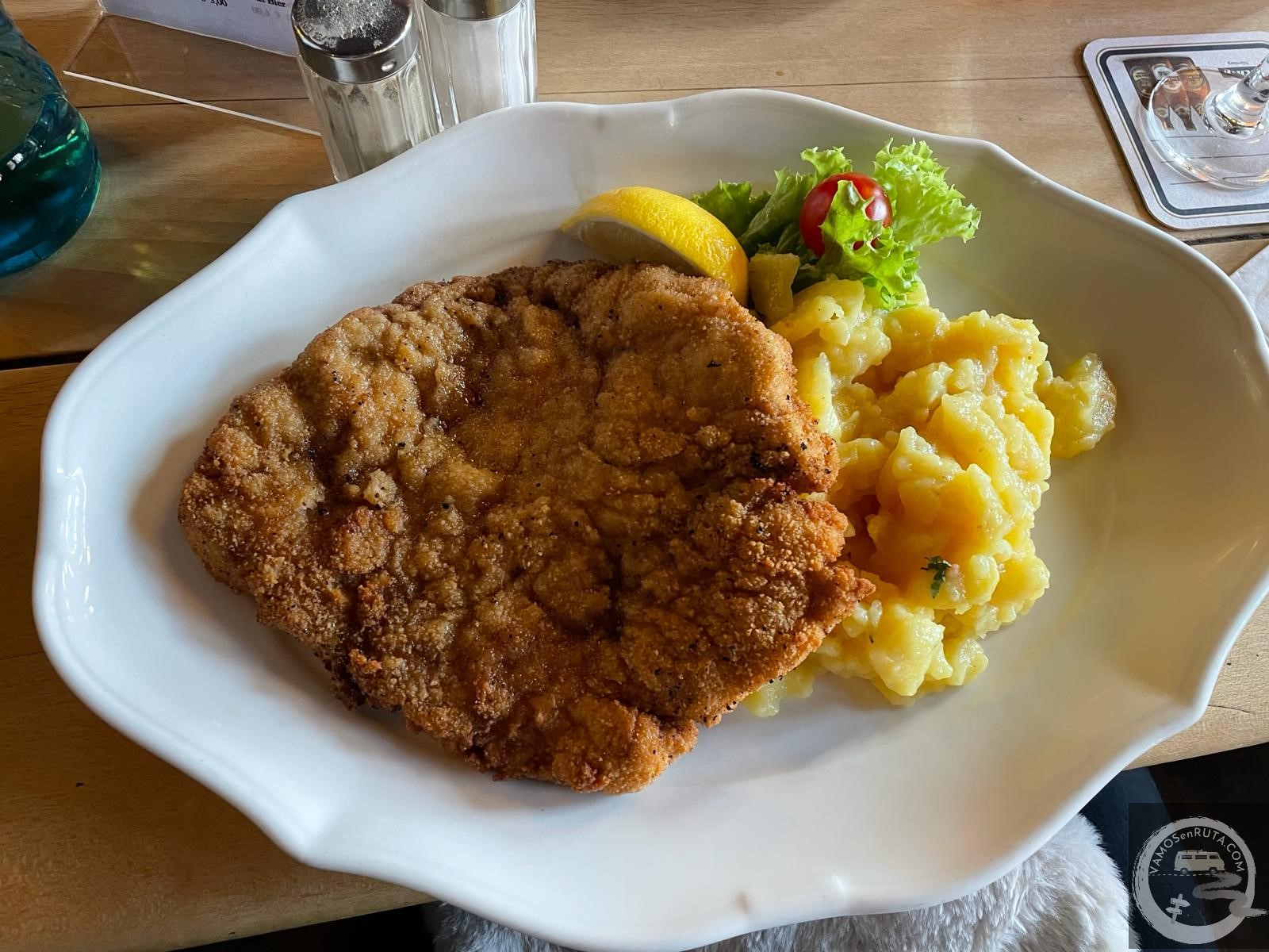 Comida típica de Baviera. Munich. Schnitzel.